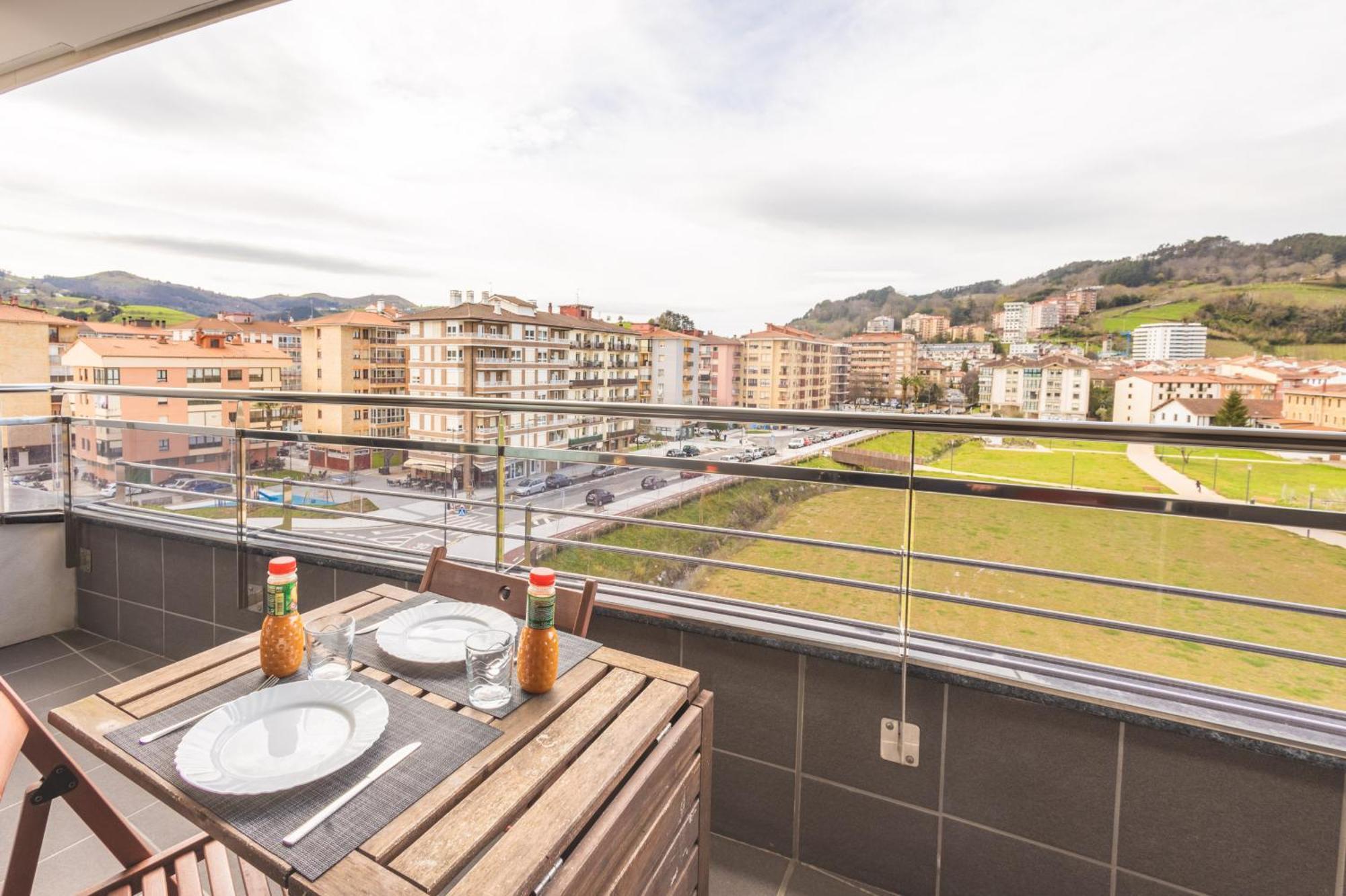 Apartment Ebony I Local Rentss Zarautz